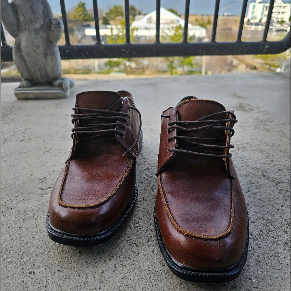 Shoes - Picture 5 of 7